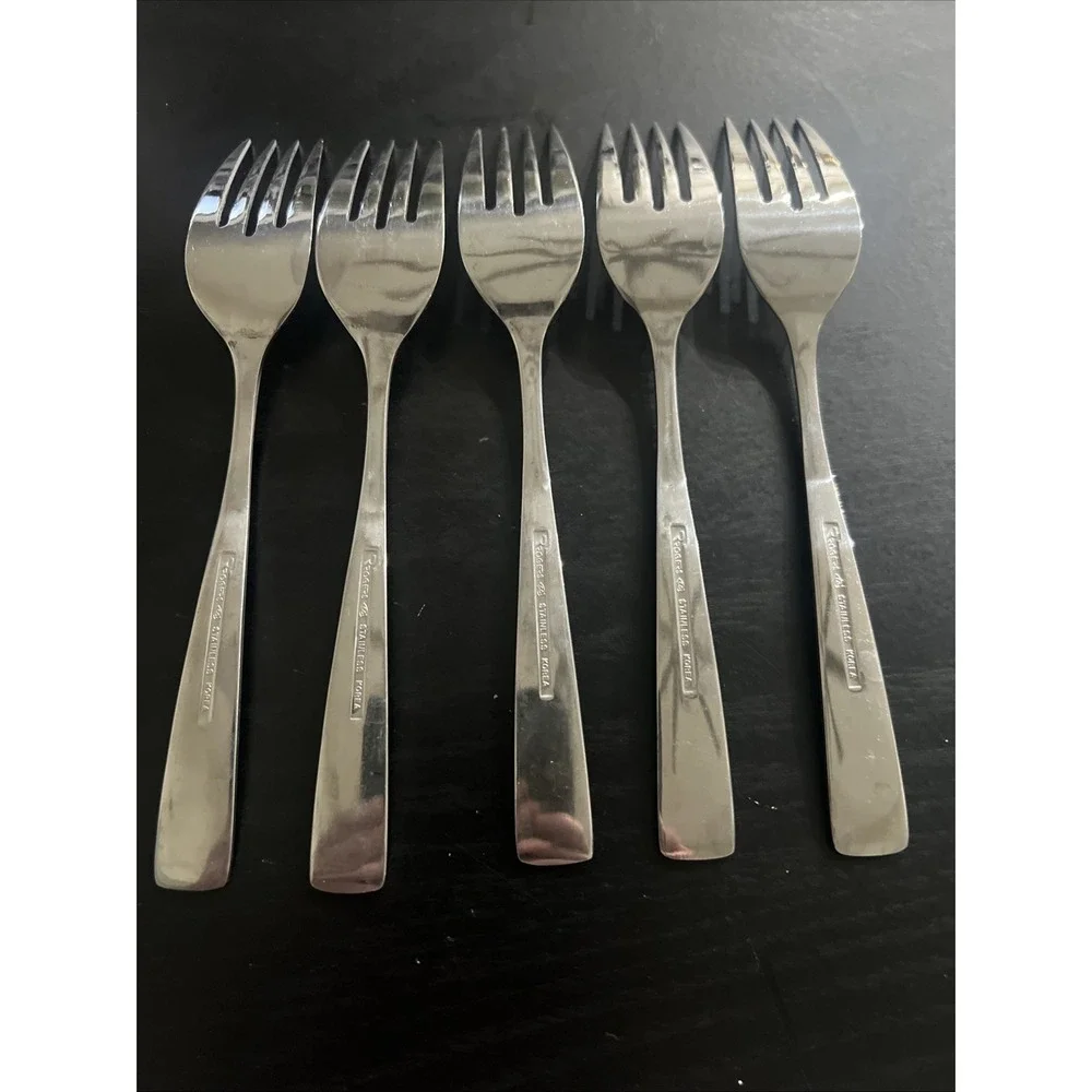 Rogers Stanley Roberts Allison-Korea (5)Salad Forks  Stainless Steel 6 1/2